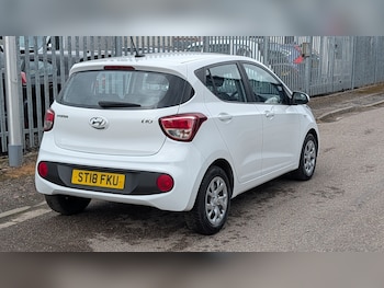 Used Hyundai i10 2018 for sale - 79067754: Photo