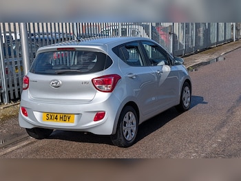 Used Hyundai i10 2014 for sale - 78054211: Photo