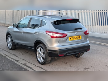 Used Nissan Qashqai 2017 for sale - 77707060: Photo