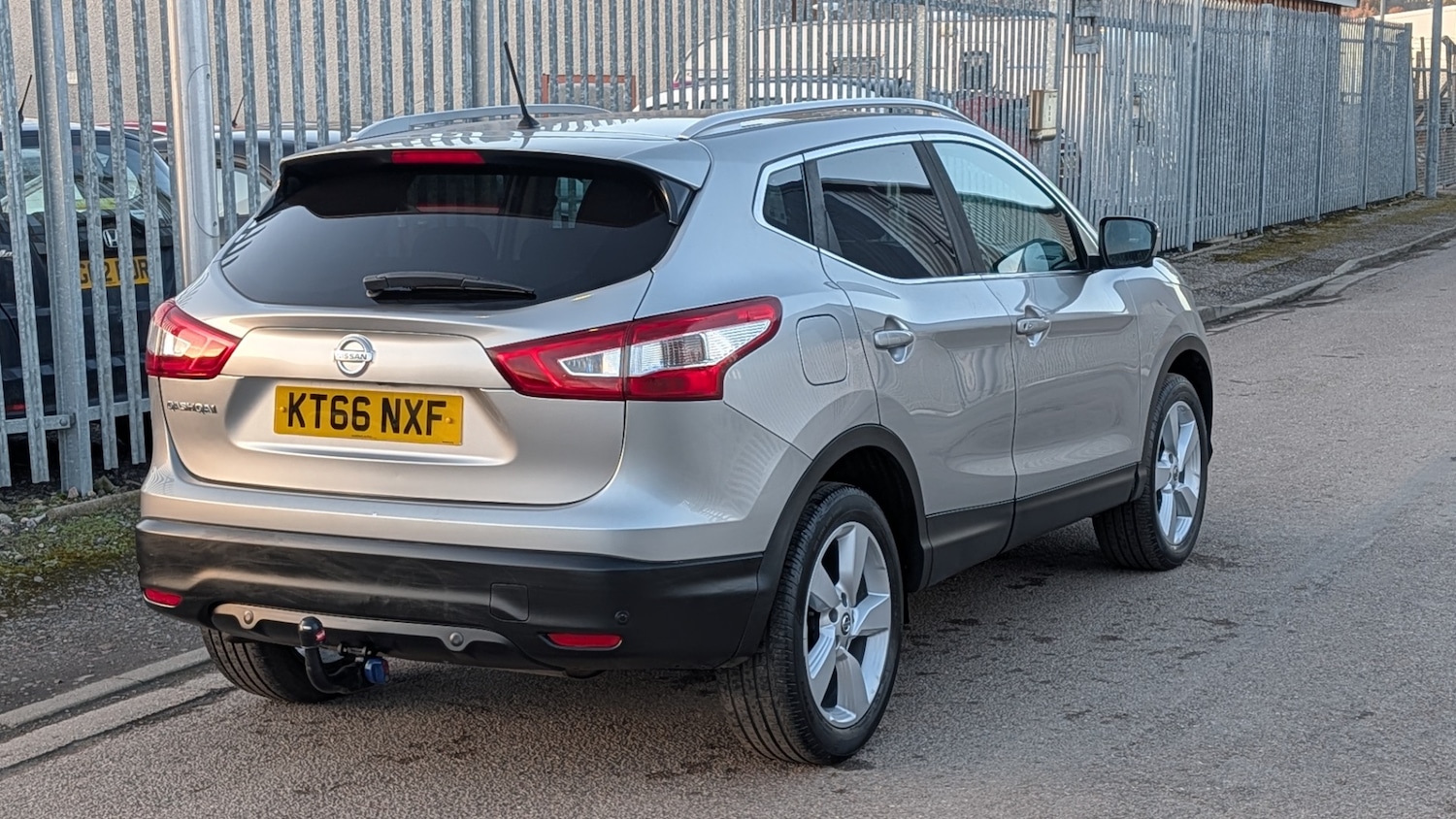 Used Nissan Qashqai 2017 for sale - 77707060: Photo 4