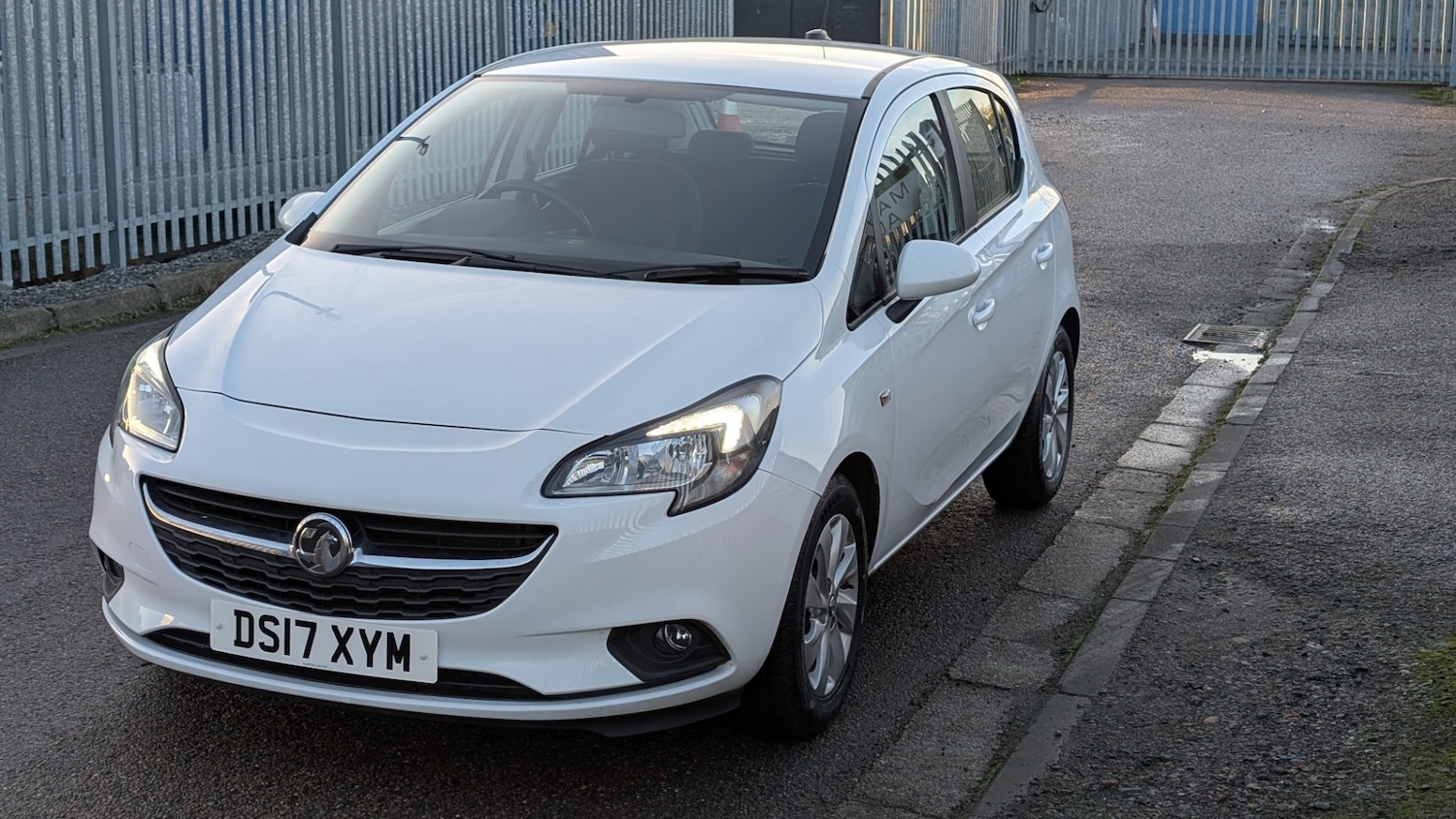 Used Vauxhall Corsa 2017 for sale - 76426070: Photo 2