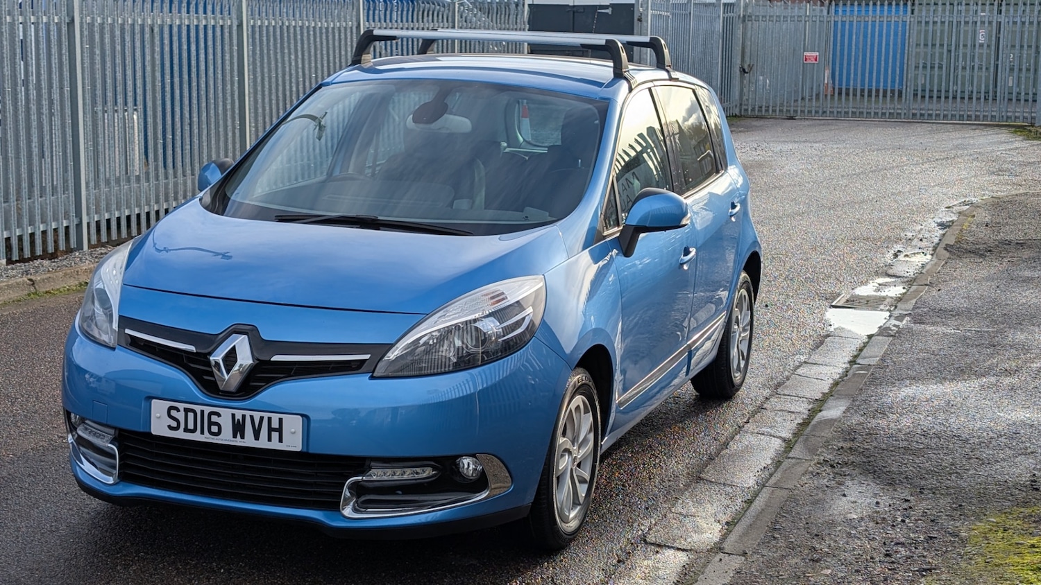 Used Renault Scenic 2016 for sale - 76720371: Photo 2