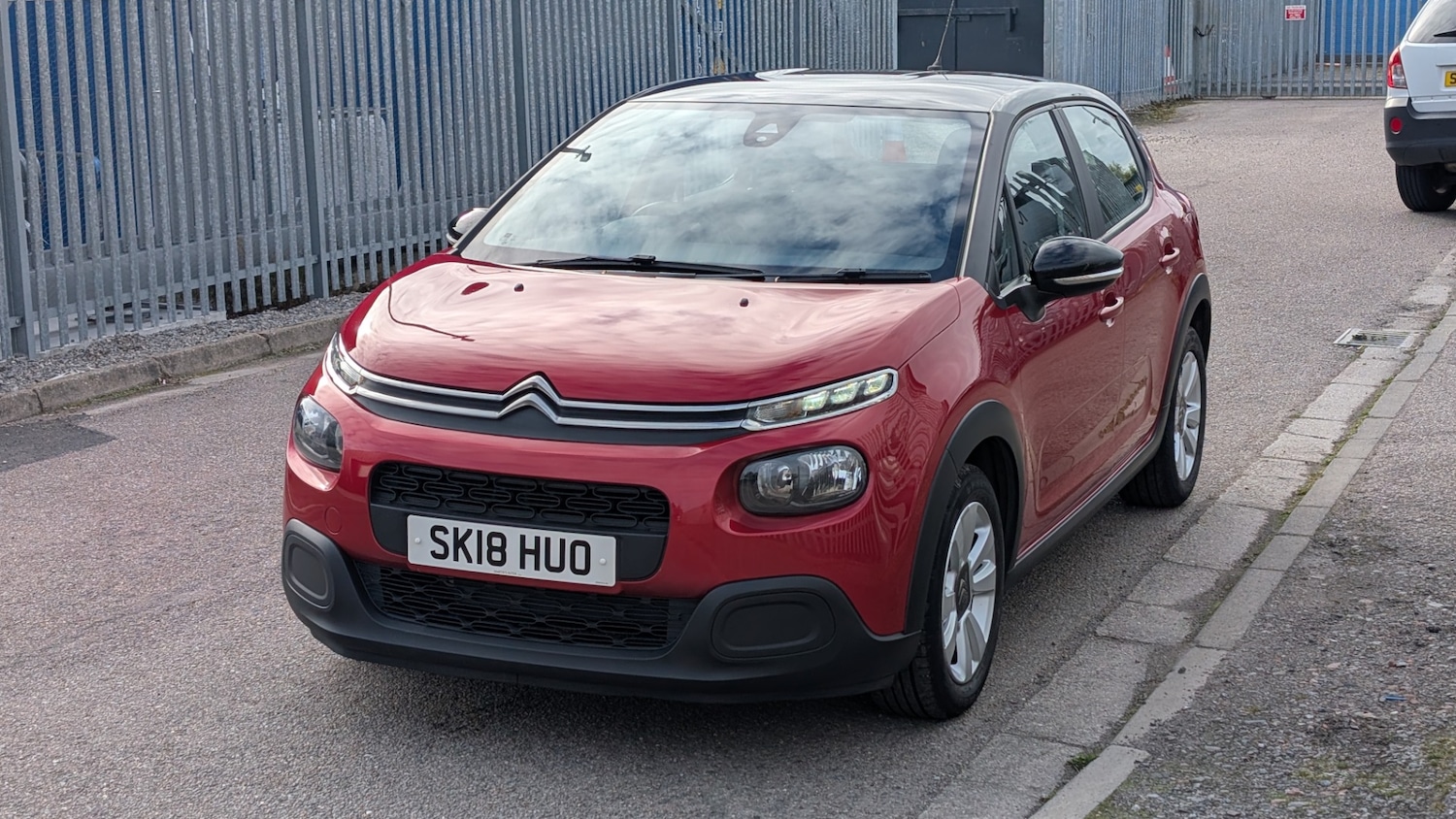 Used Citroen C3 2018 for sale - 76077518: Photo 2