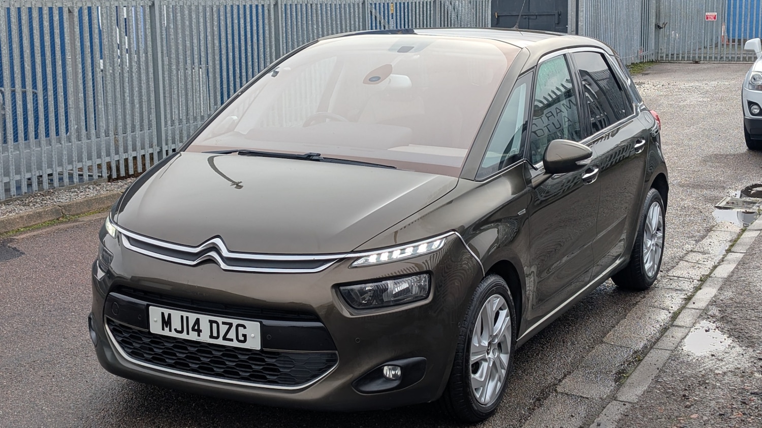 Used Citroen C4 Picasso 2014 for sale - 76568152: Photo 2