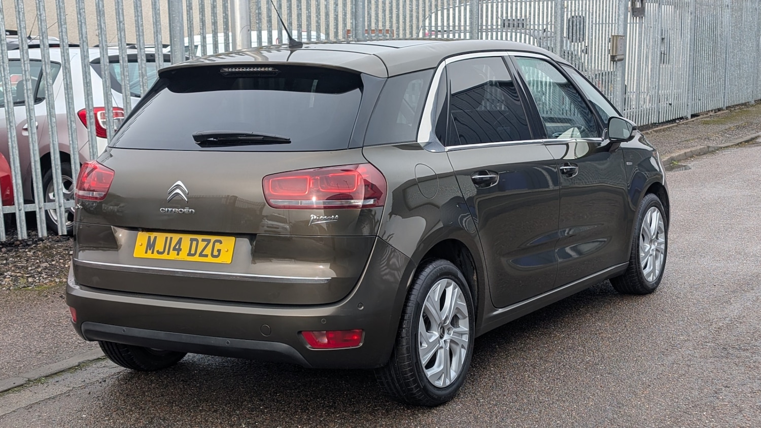 Used Citroen C4 Picasso 2014 for sale - 76568152: Photo 4
