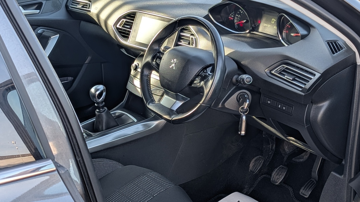 Used Peugeot 308 2016 for sale - 77973899: Photo 5