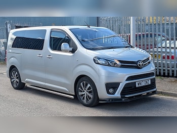 Used Toyota PROACE CITY Verso 2017 for sale - 78207183: Photo
