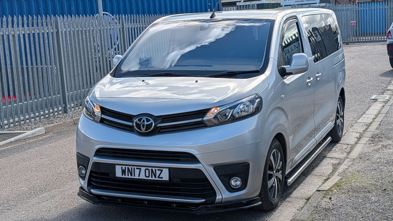 Used Toyota PROACE CITY Verso 2017 for sale - 78207183: Photo 2