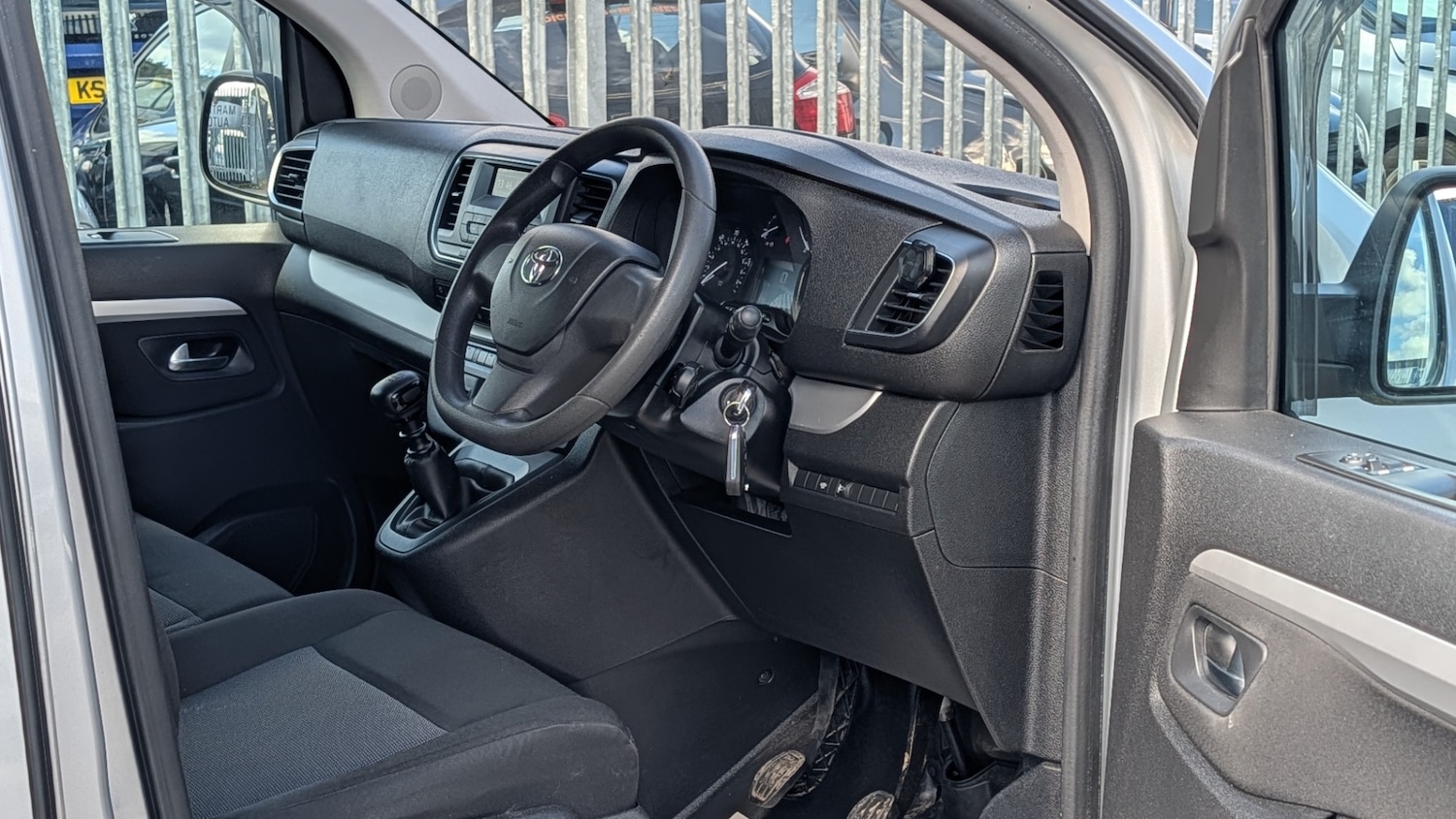 Used Toyota PROACE CITY Verso 2017 for sale - 78207183: Photo 5