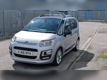 Used Citroen C3 Picasso 2017 for sale - 78593053: Photo