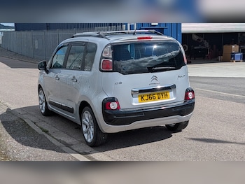 Used Citroen C3 Picasso 2017 for sale - 78593053: Photo
