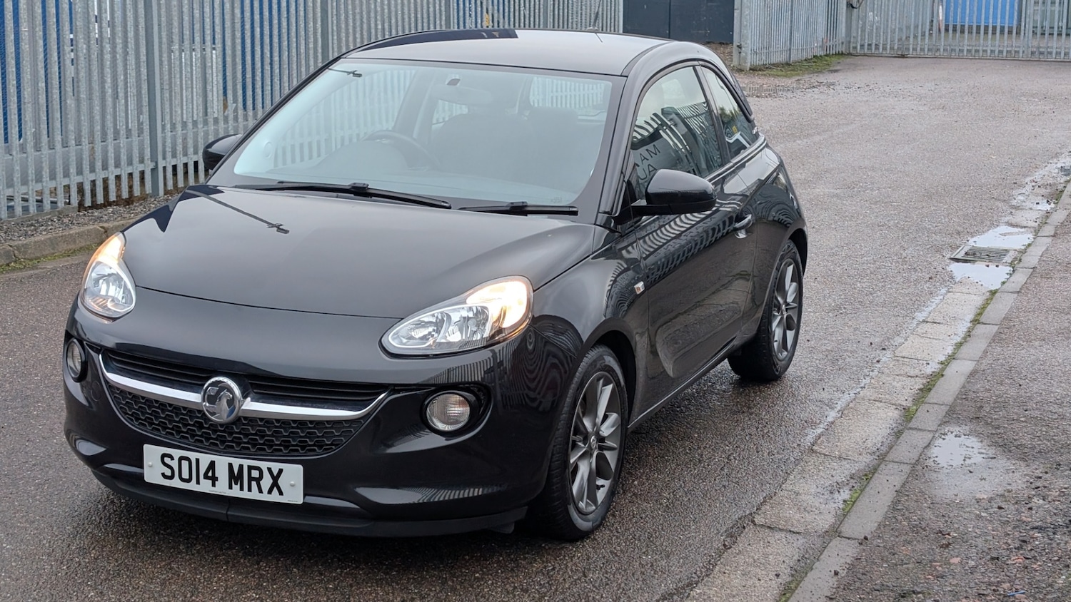 Used Vauxhall ADAM 2014 for sale - 76413998: Photo 2