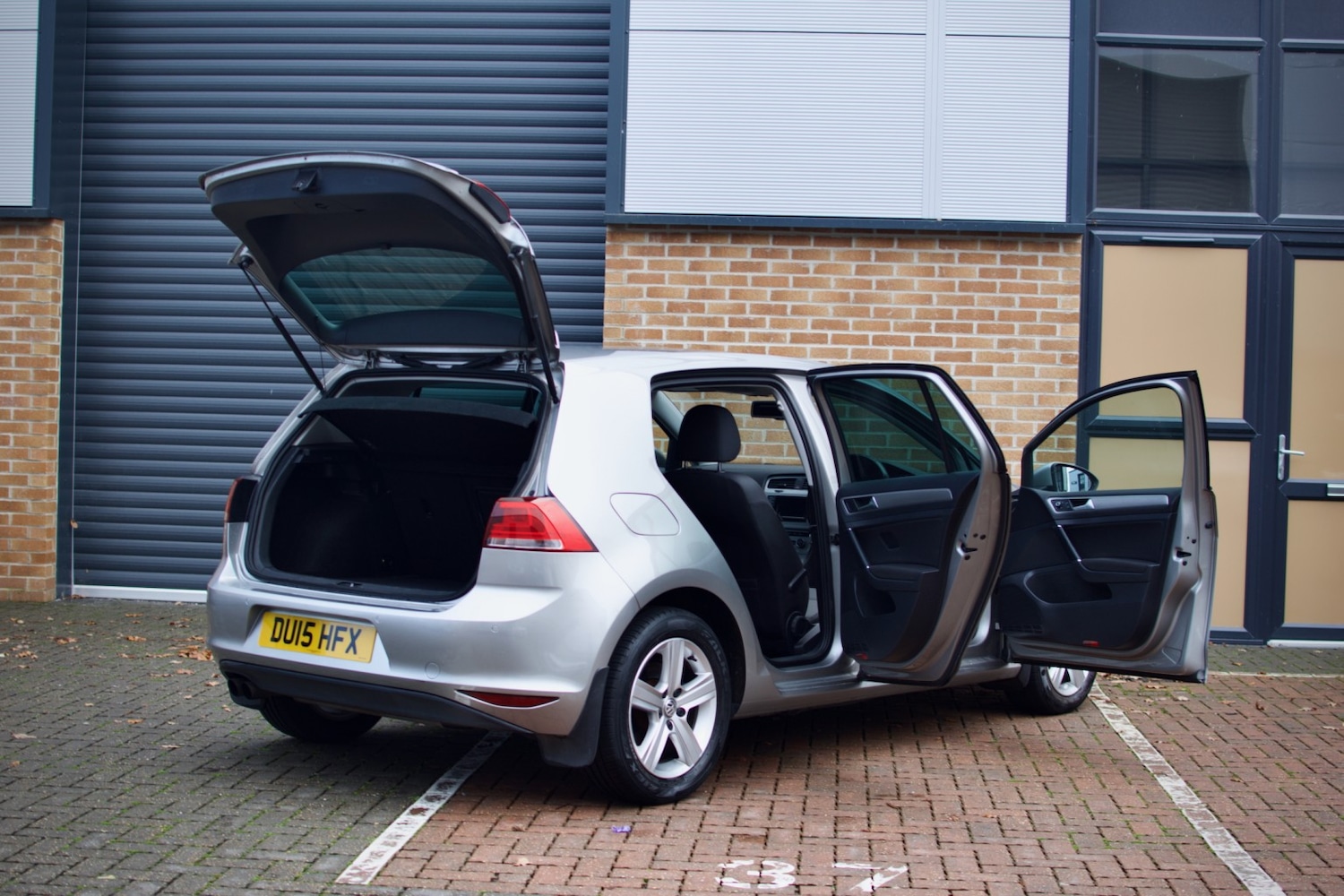 Used Volkswagen Golf 2015 for sale - 76559918: Photo 9