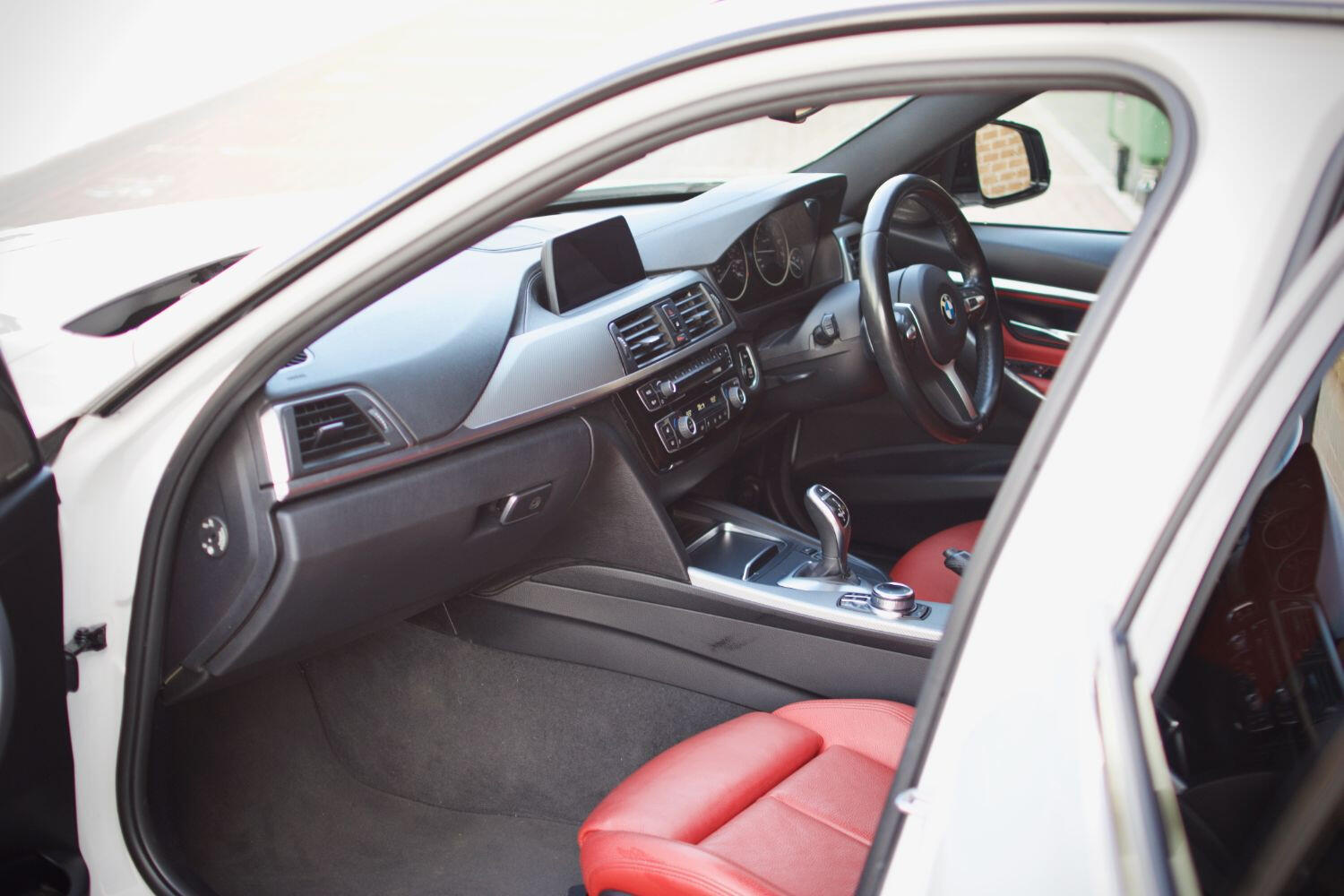 Used BMW 3 Series 2018 for sale - 76405198: Photo 8