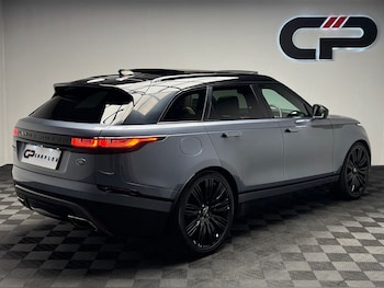 Used Land Rover Range Rover Velar 2018 for sale - 76176152: Photo 2