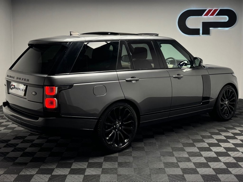 Used Land Rover Range Rover 2019 for sale - 76751369: Photo 2