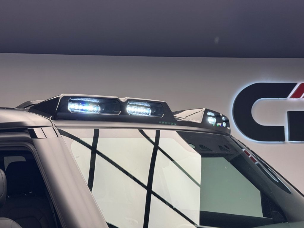 Used Land Rover Defender 2023 for sale - 77680188: Photo 12