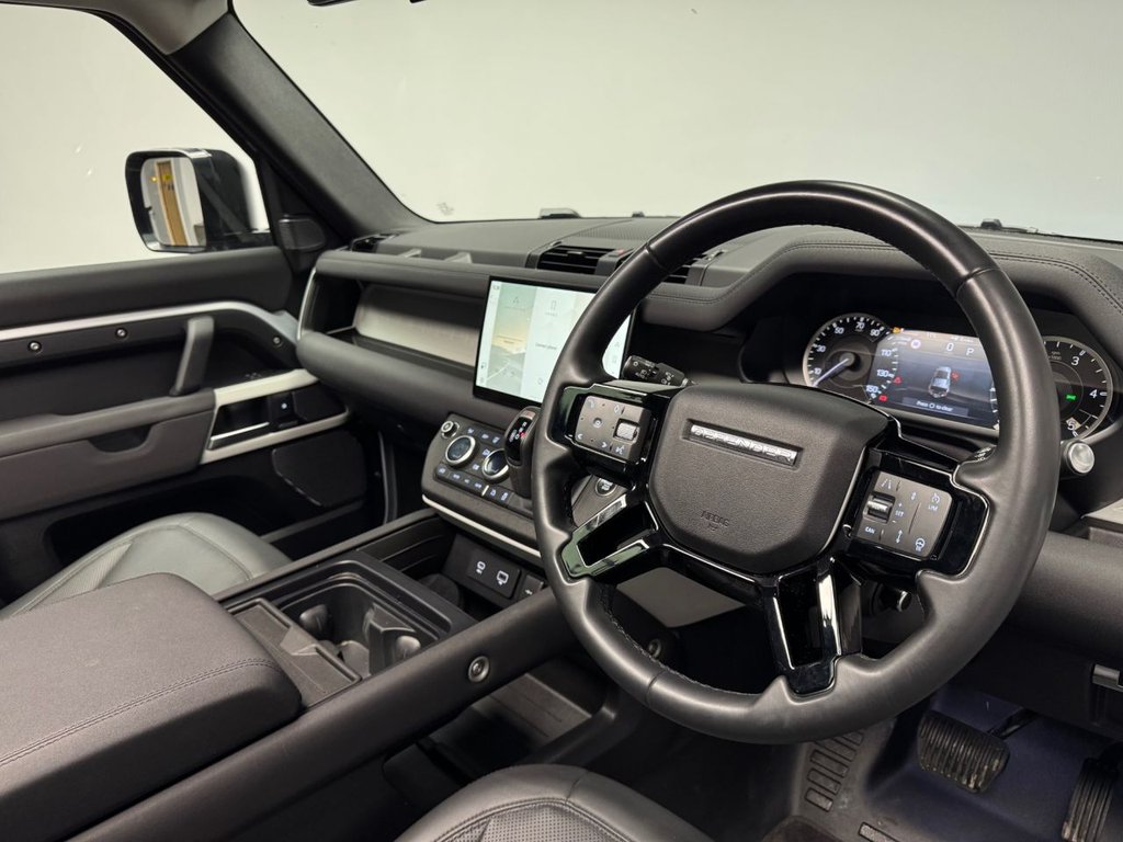 Used Land Rover Defender 2023 for sale - 77680188: Photo 3