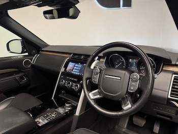Used Land Rover Discovery 2017 for sale - 79422163: Photo