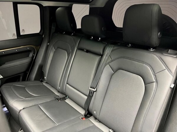 Used Land Rover Defender 2022 for sale - 74996020: Photo 32
