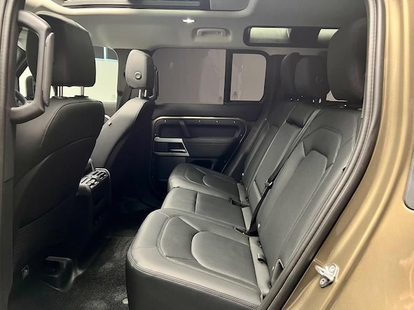 Used Land Rover Defender 2022 for sale - 74996020: Photo 33