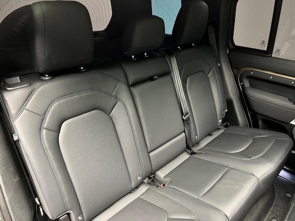 Used Land Rover Defender 2022 for sale - 74996020: Photo 37