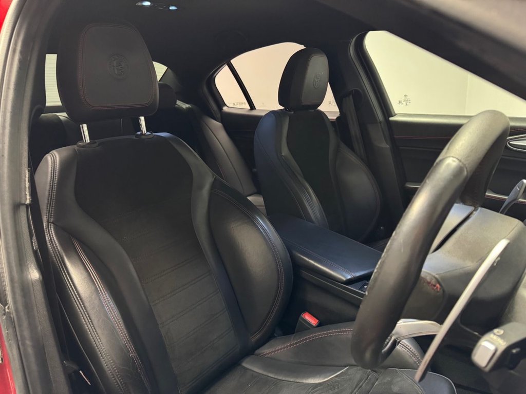 Used Alfa Romeo Giulia 2017 for sale - 77193436: Photo 32