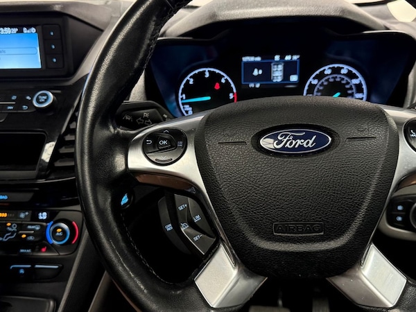 Used Ford Grand Tourneo Connect 2020 for sale - 75227221: Photo 36