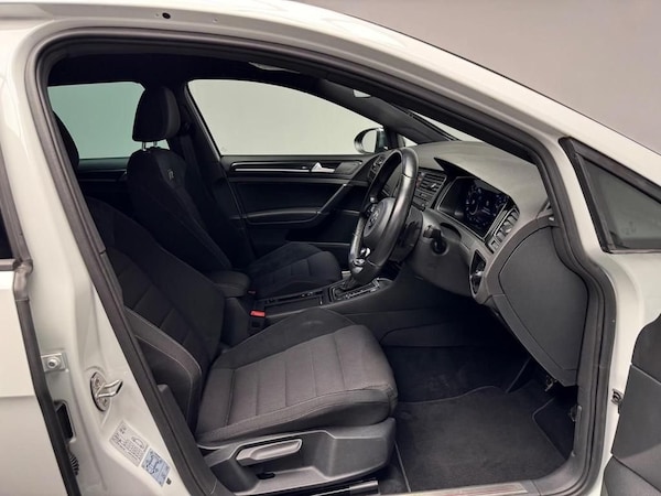 Used Volkswagen Golf 2020 for sale - 74996048: Photo 31