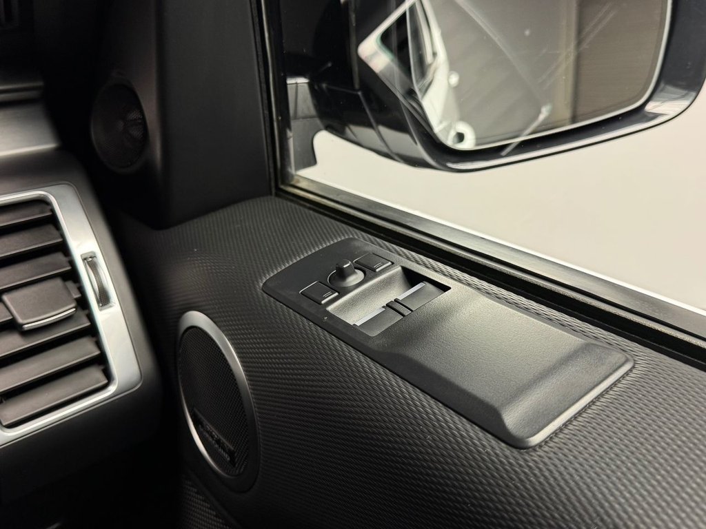 Used Land Rover Discovery 2022 for sale - 77031059: Photo 48