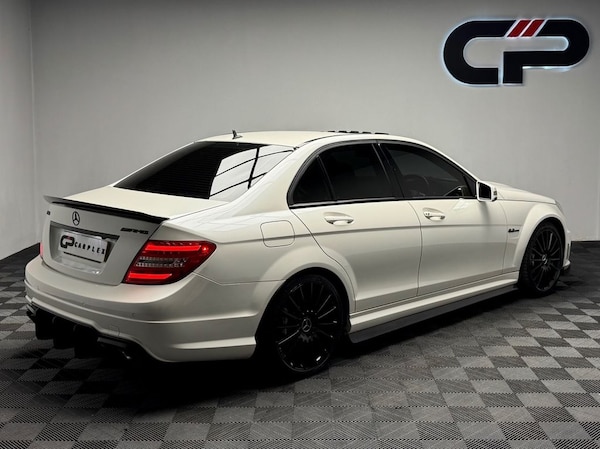 Used Mercedes-Benz C-Class 2012 for sale - 74996060: Photo 2