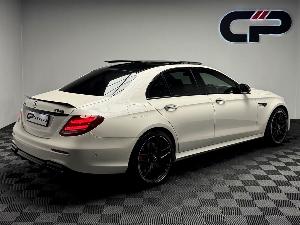 Used Mercedes-Benz E Class 2018 for sale - 76176184: Photo 2