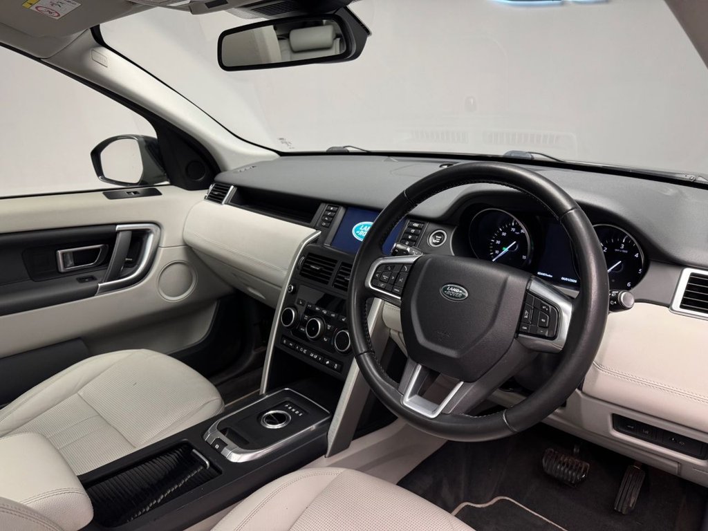 Used Land Rover Discovery Sport 2018 for sale - 77153820: Photo 3