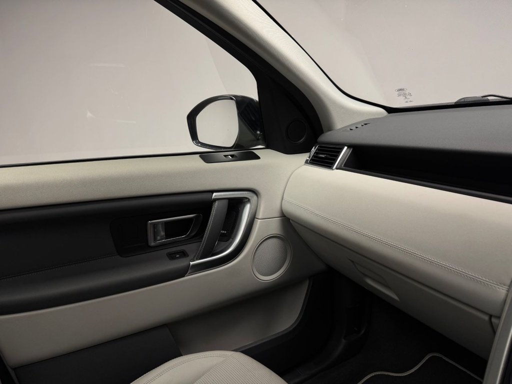 Used Land Rover Discovery Sport 2018 for sale - 77153820: Photo 41