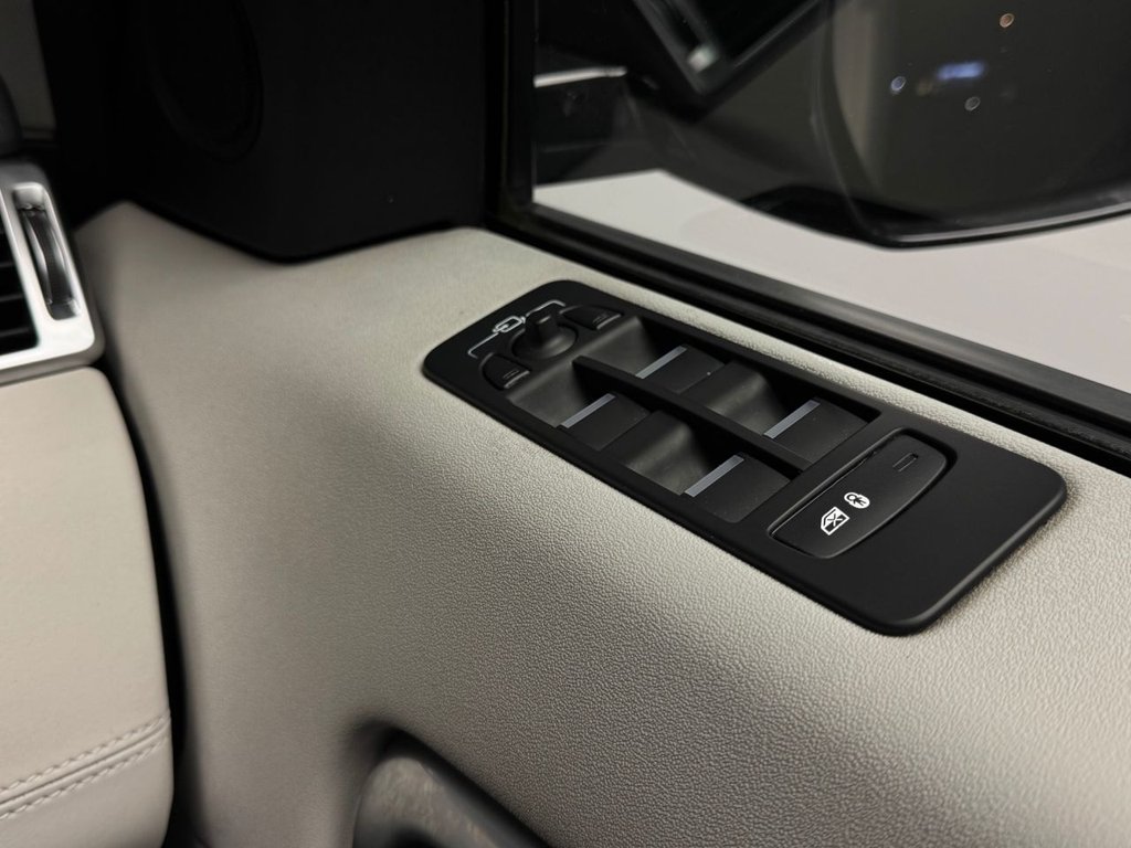 Used Land Rover Discovery Sport 2018 for sale - 77153820: Photo 45