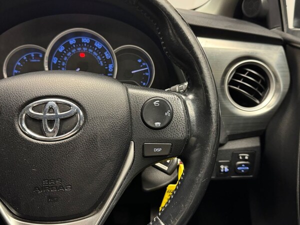 Used Toyota Auris 2014 for sale - 76176193: Photo 35