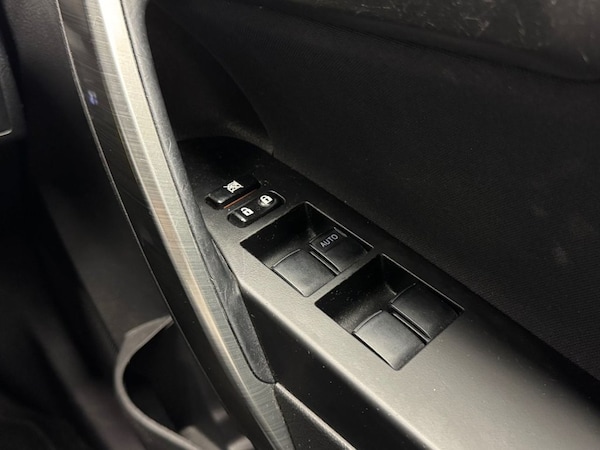Used Toyota Auris 2014 for sale - 76176193: Photo 38