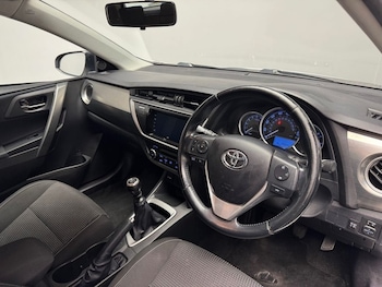 Used Toyota Auris 2014 for sale - 76176193: Photo 3