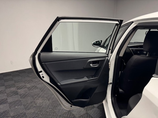 Used Toyota Auris 2014 for sale - 76176193: Photo 46