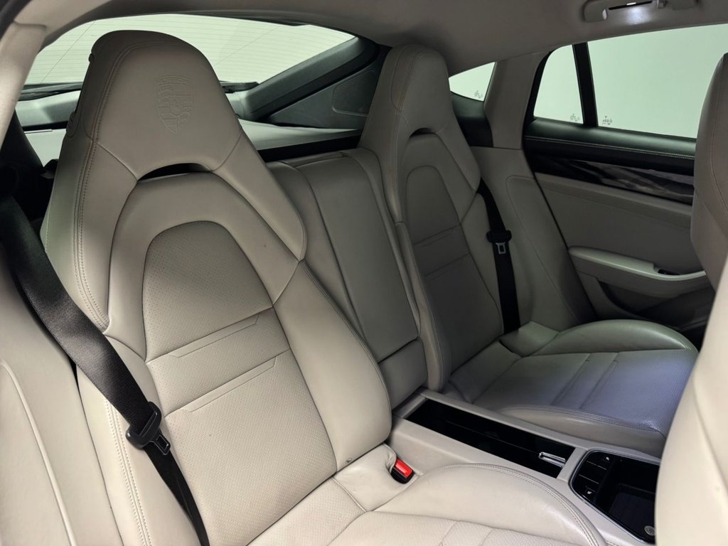 Used Porsche Panamera 2017 for sale - 77647893: Photo 25