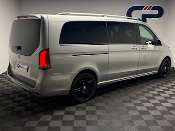 Used Mercedes-Benz V-Class 2017 for sale - 75259261: Photo