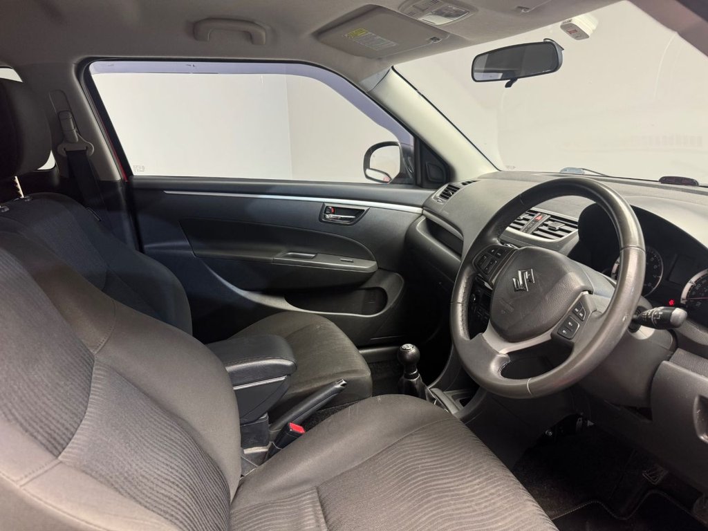 Used Suzuki Swift 2012 for sale - 77152877: Photo 3