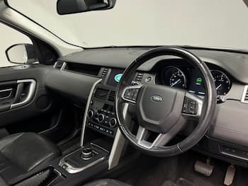 Used Land Rover Discovery Sport 2018 for sale - 79631848: Photo