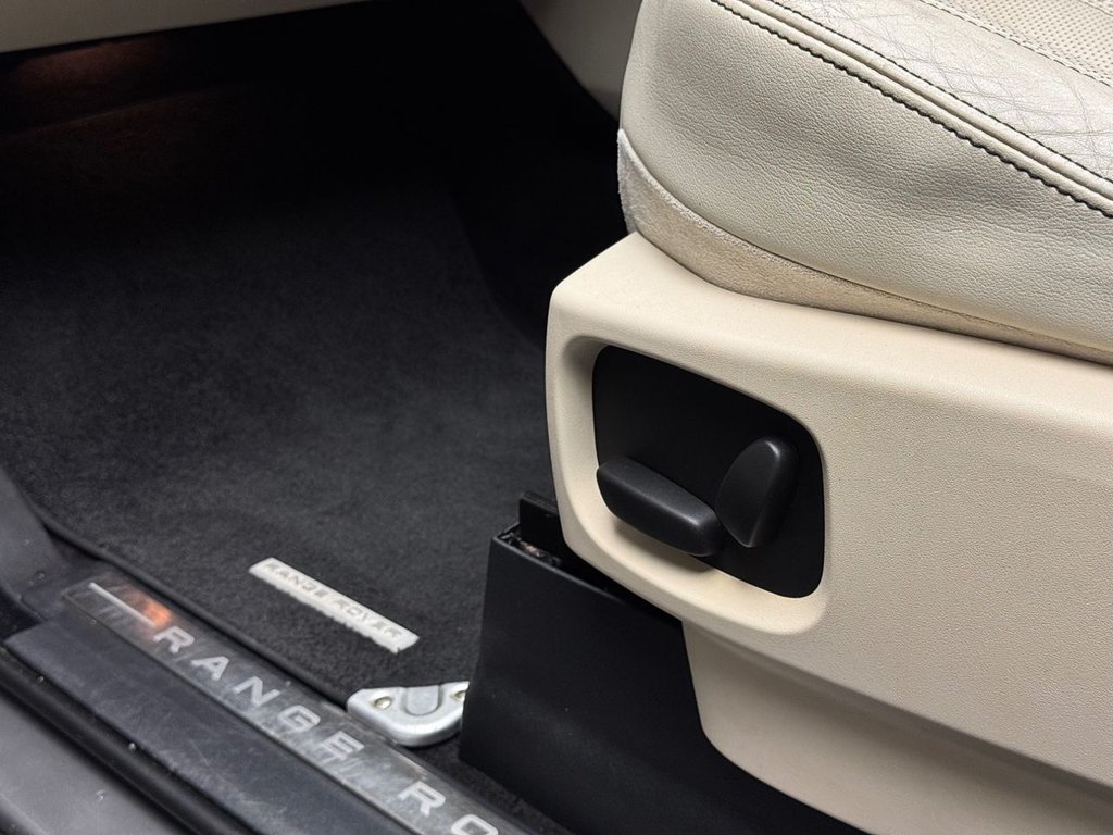 Used Land Rover Range Rover Sport 2010 for sale - 76470451: Photo 46