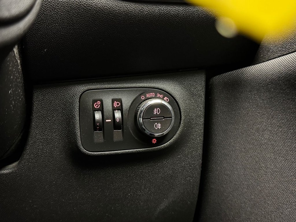 Used Vauxhall Corsa 2016 for sale - 76474621: Photo 39