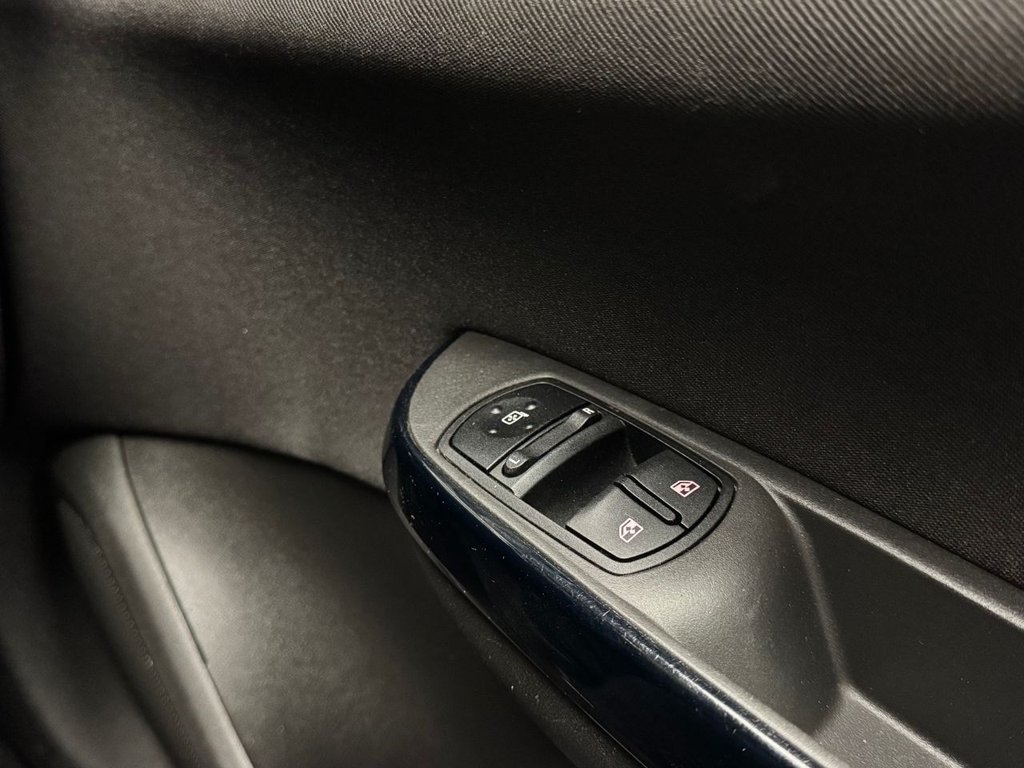 Used Vauxhall Corsa 2016 for sale - 76474621: Photo 40