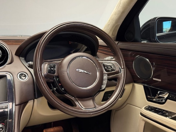 Used Jaguar XJ 2011 for sale - 76224023: Photo 27