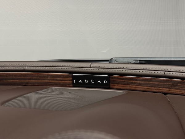 Used Jaguar XJ 2011 for sale - 76224023: Photo 30