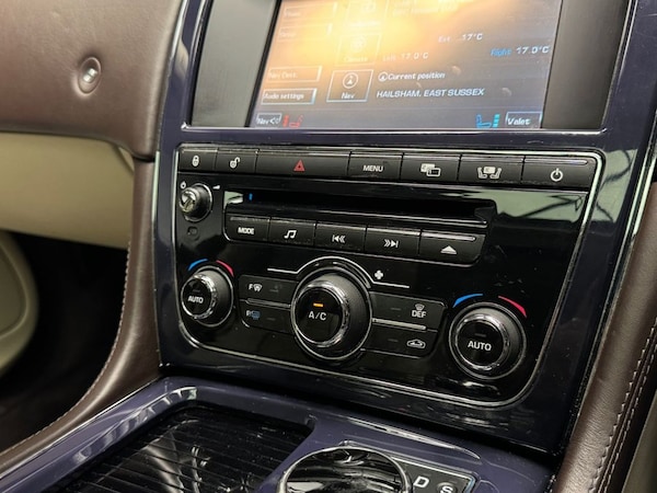 Used Jaguar XJ 2011 for sale - 76224023: Photo 36
