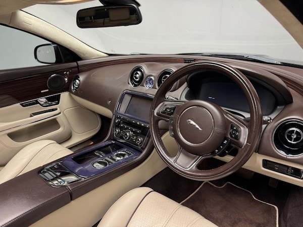 Used Jaguar XJ 2011 for sale - 76224023: Photo 3